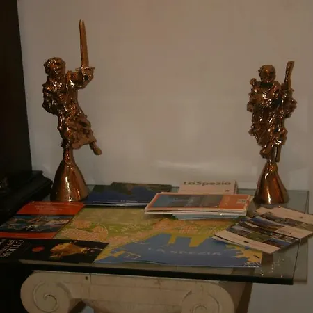Sculptor House 公寓 斯培西亚