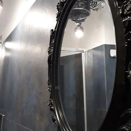 Sculptor House Apartment *