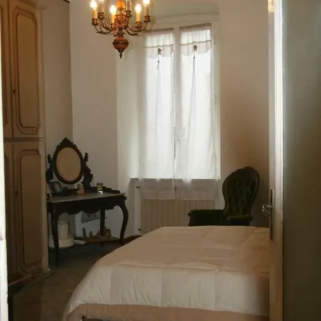 Sculptor House Apartment *
