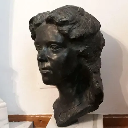 Sculptor House Apartment *