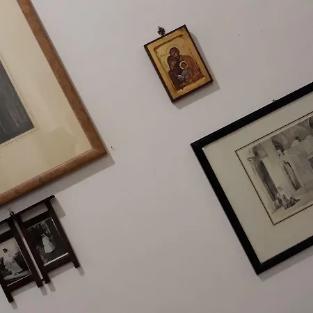 Sculptor House Apartment